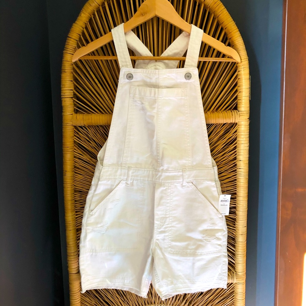 Gap white overalls shorts size large
